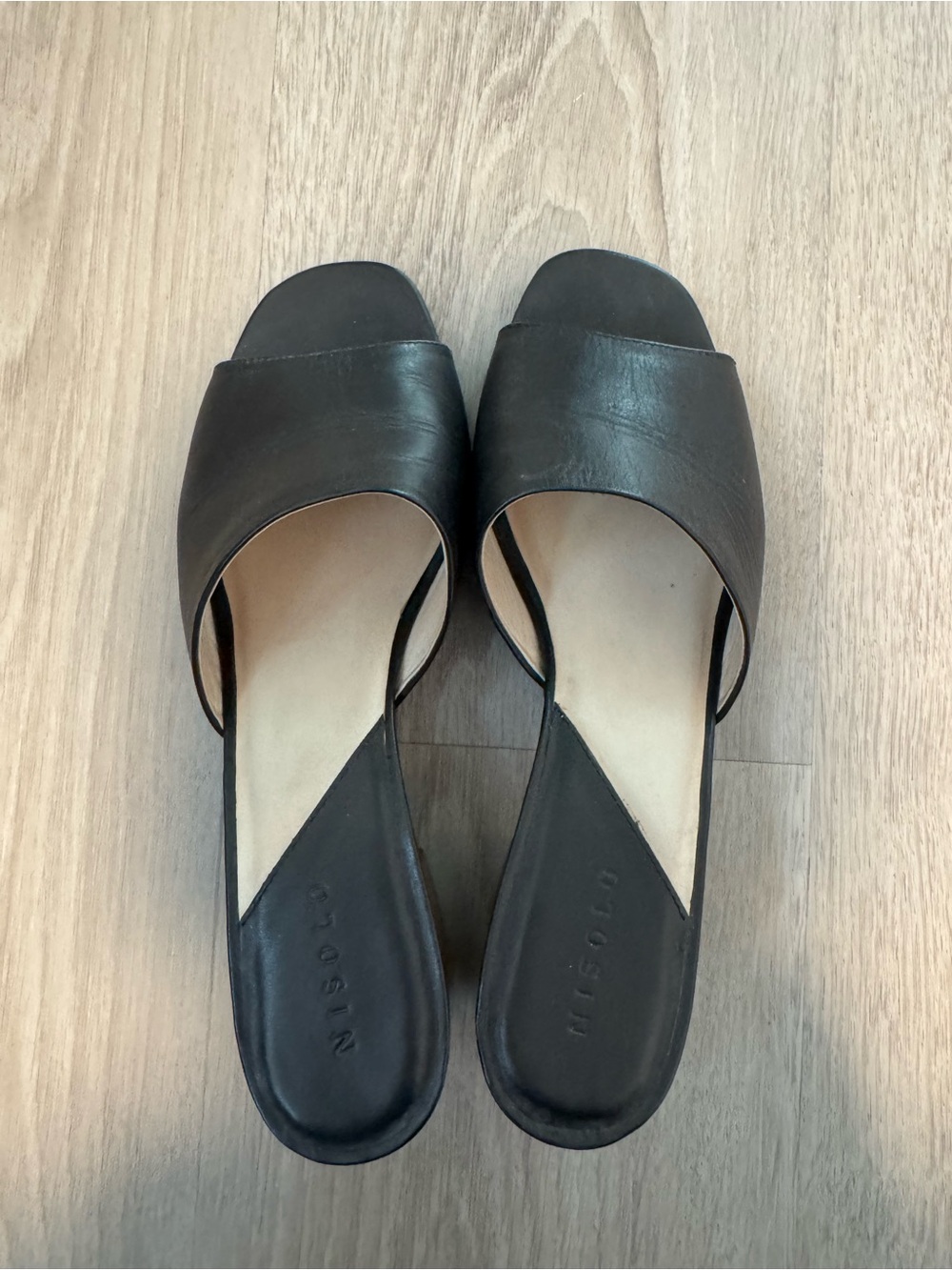 Nisolo Black Leather Elizabeth slide Open-Toe Slide Mules